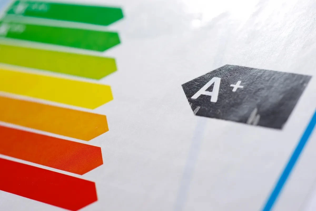 Proč se energetická třída A nemusí vyplatit a co sledovat místo ní