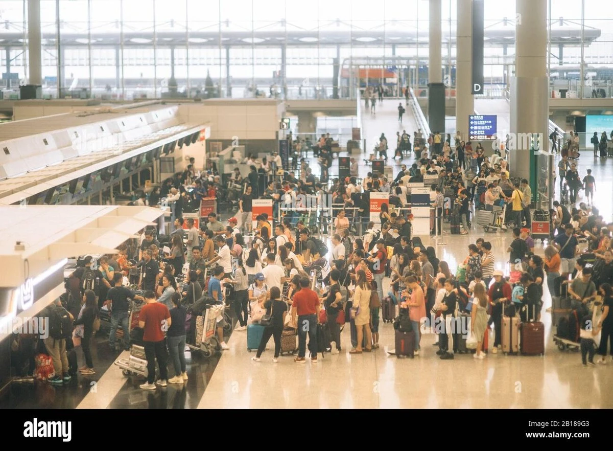 Proč se fronty na pasovou kontrolu staly pastí: Ryanair už na opozdilce nečeká - image 1