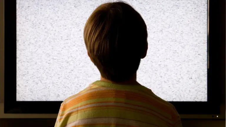 Proč sledování televize ničí mozek mužů více než práce v kanceláři