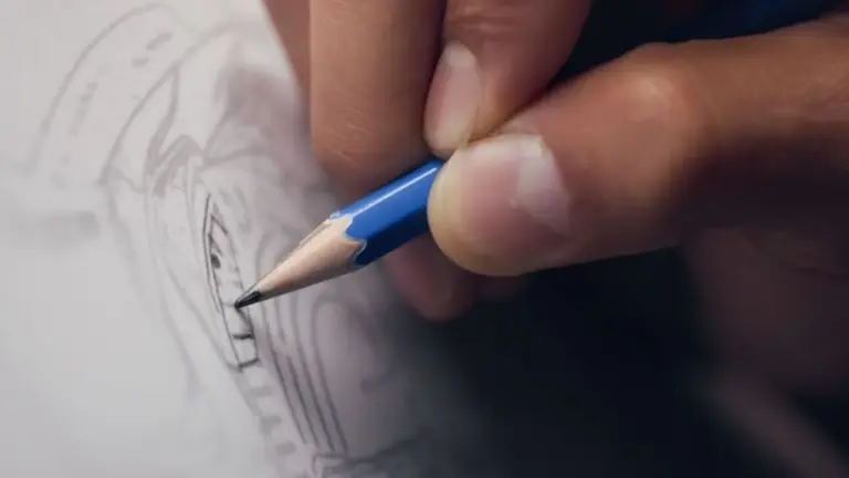 Proč váš pravý loket píše stejně špatně jako levý: Věda vyvrátila starý mýtus o pravácích