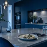 Proč zkušení designéři varují před tmavě modrou barvou v kuchyni