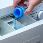 Proč zkušení hospodyně sypou prášek do pravé části šuplíku pračky jen někdy