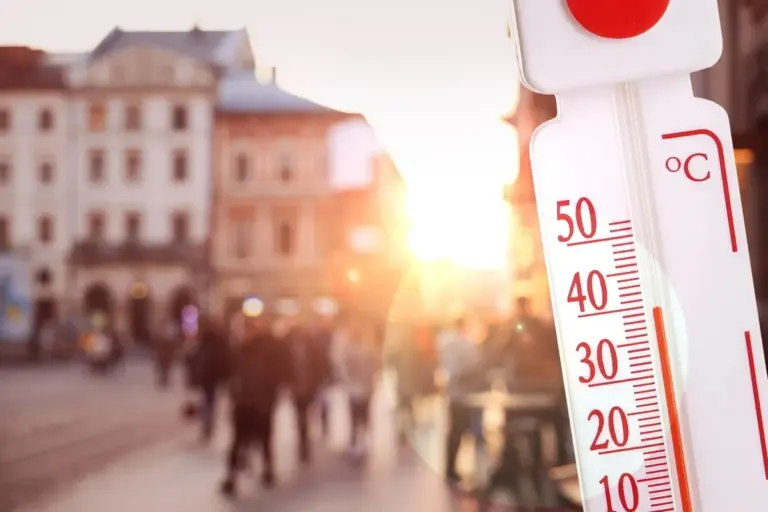 Proč zkušení meteorologové varují před vlnou veder, která připomíná léto 1976