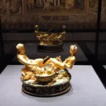 Proč zloděj slavné zlaté slánky za dvě miliardy musel svůj lup zakopat v lese